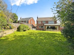 Rear External - click for photo gallery